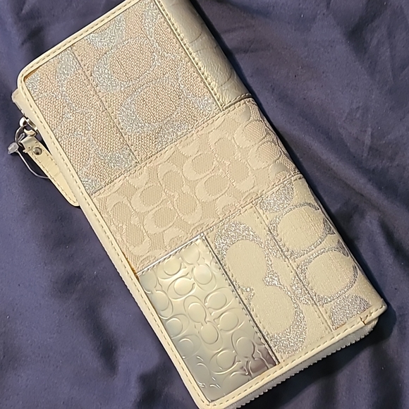 COACH SILVER PATCHWORK SATCHEL With Matching Wallet - Picture 12 of 17